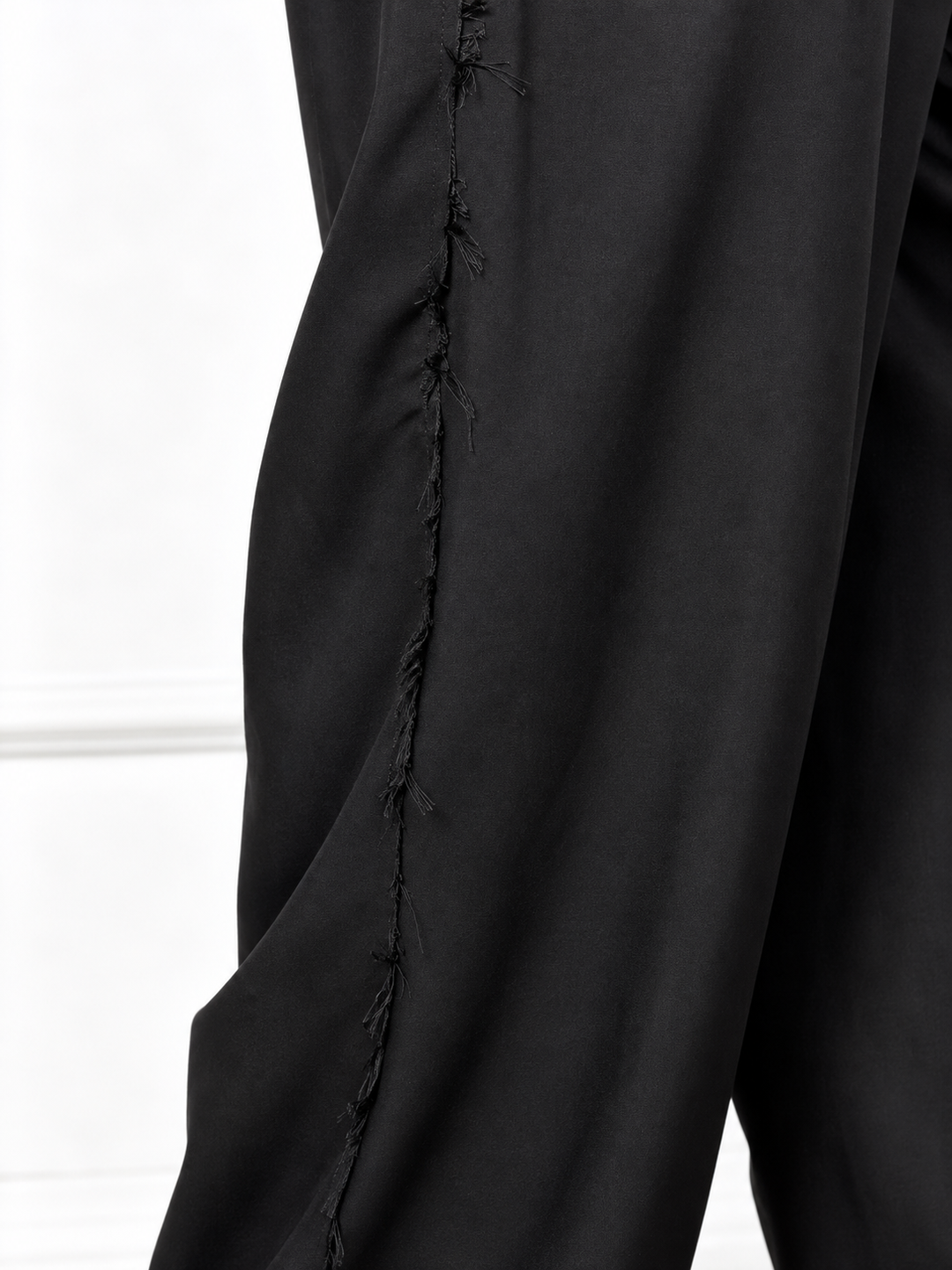 Pantaloni ampi nero taglio vivo