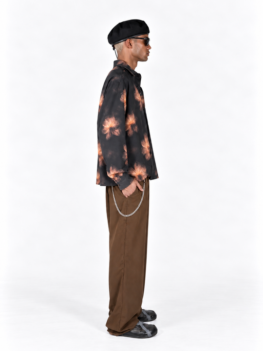 Pantaloni ampi marrone taglio vivo